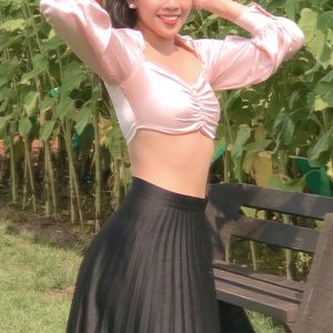 Light pink long sleeve crop top :)